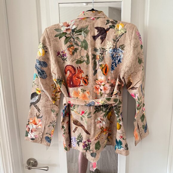 Ranna Gill Floral Printed Belted Blazer Jacket Size: S Color: Beige Multicolor - Picture 3 of 3